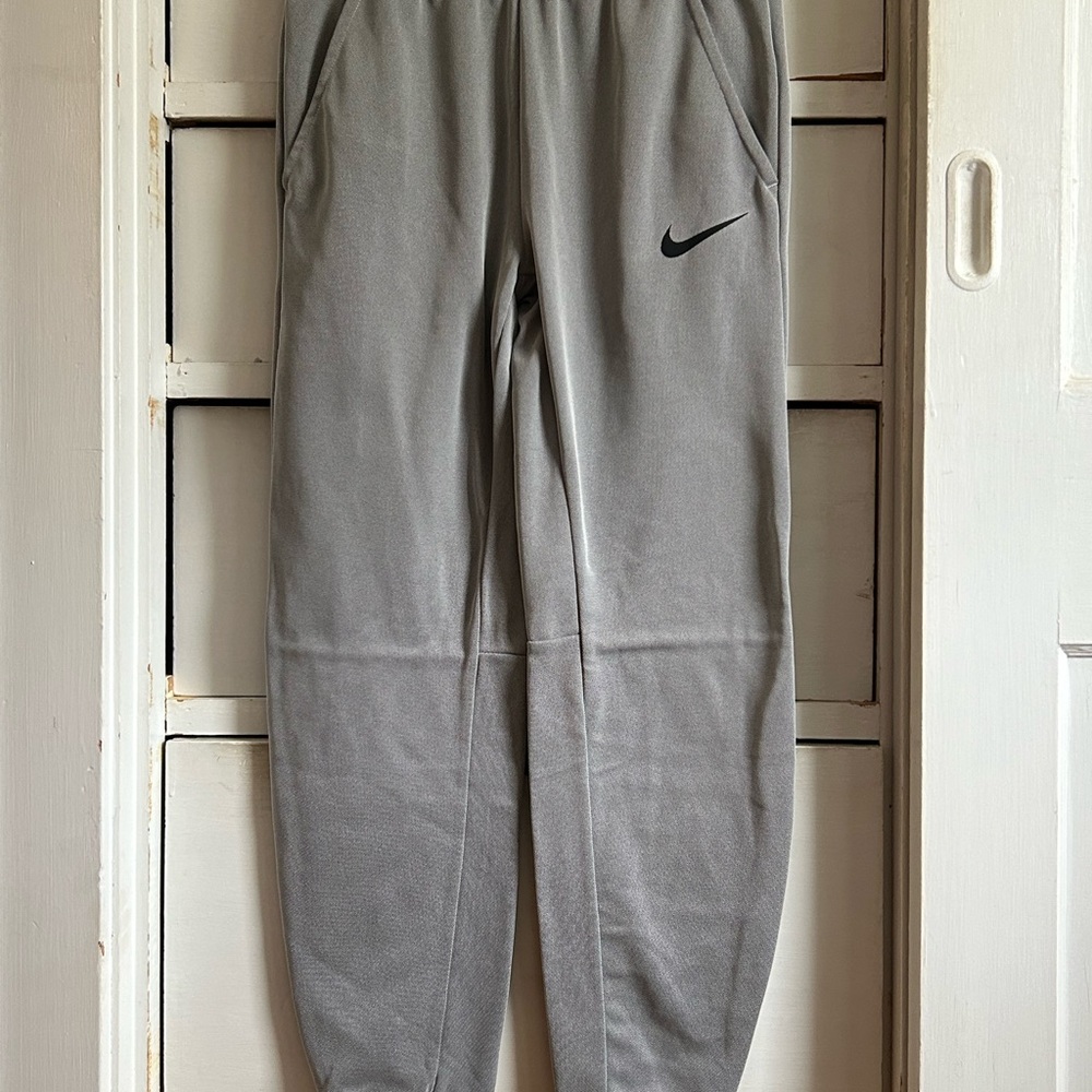 NEW Nike Heather Gray Jogger